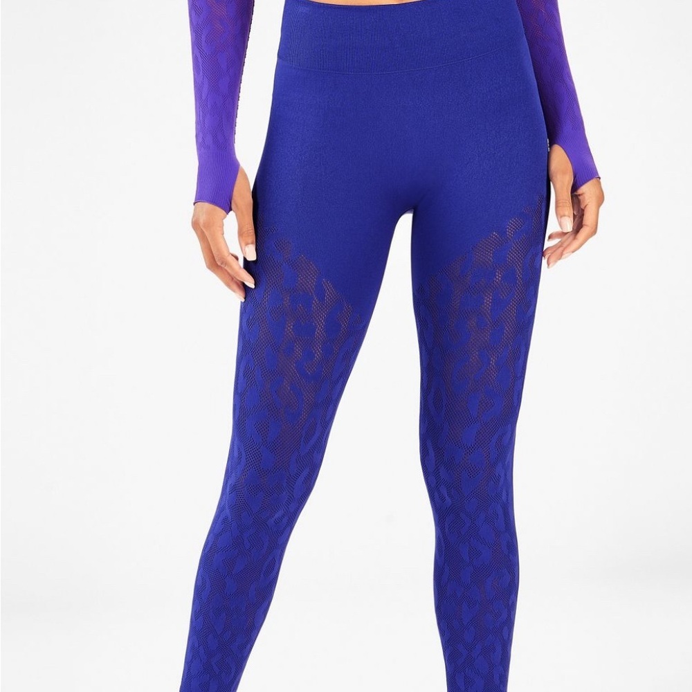 Fabletics Women’s Lapis Blue Sculpt Knit Leopard Leggings. Size Small. Midrise.